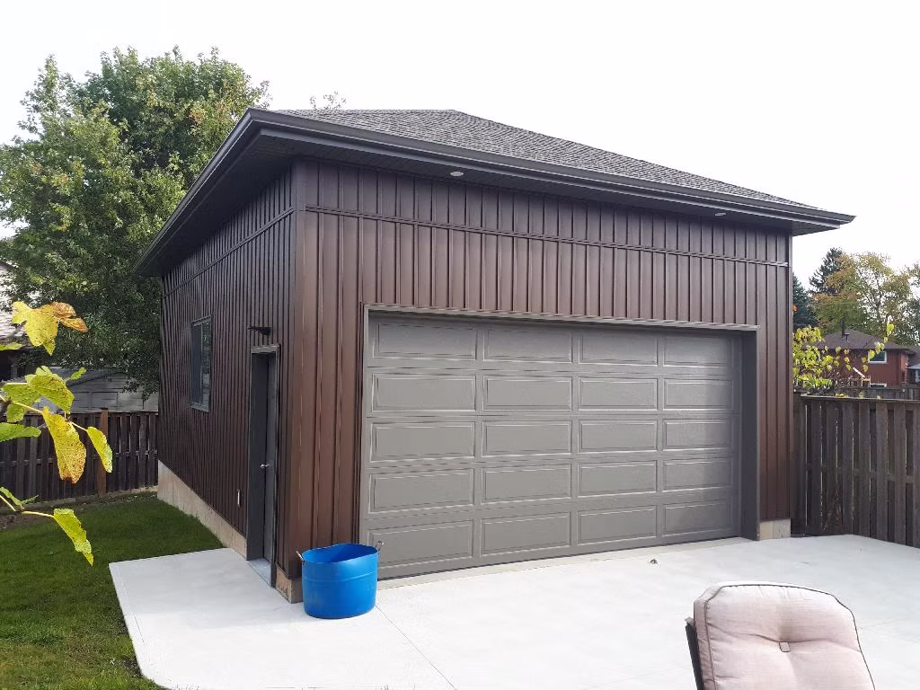 Detached Garage – Welland | Custom Accessory Structure Design